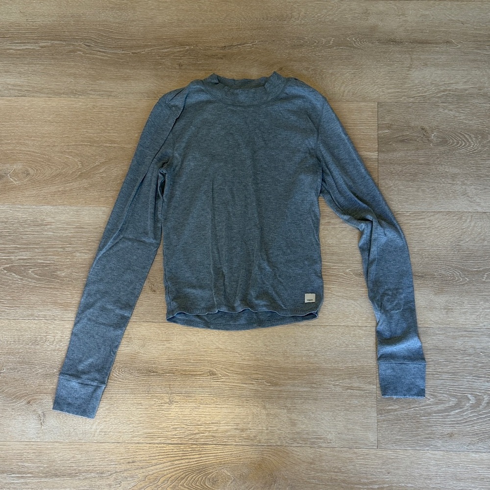 Vuori Cropped Long Sleeve Top